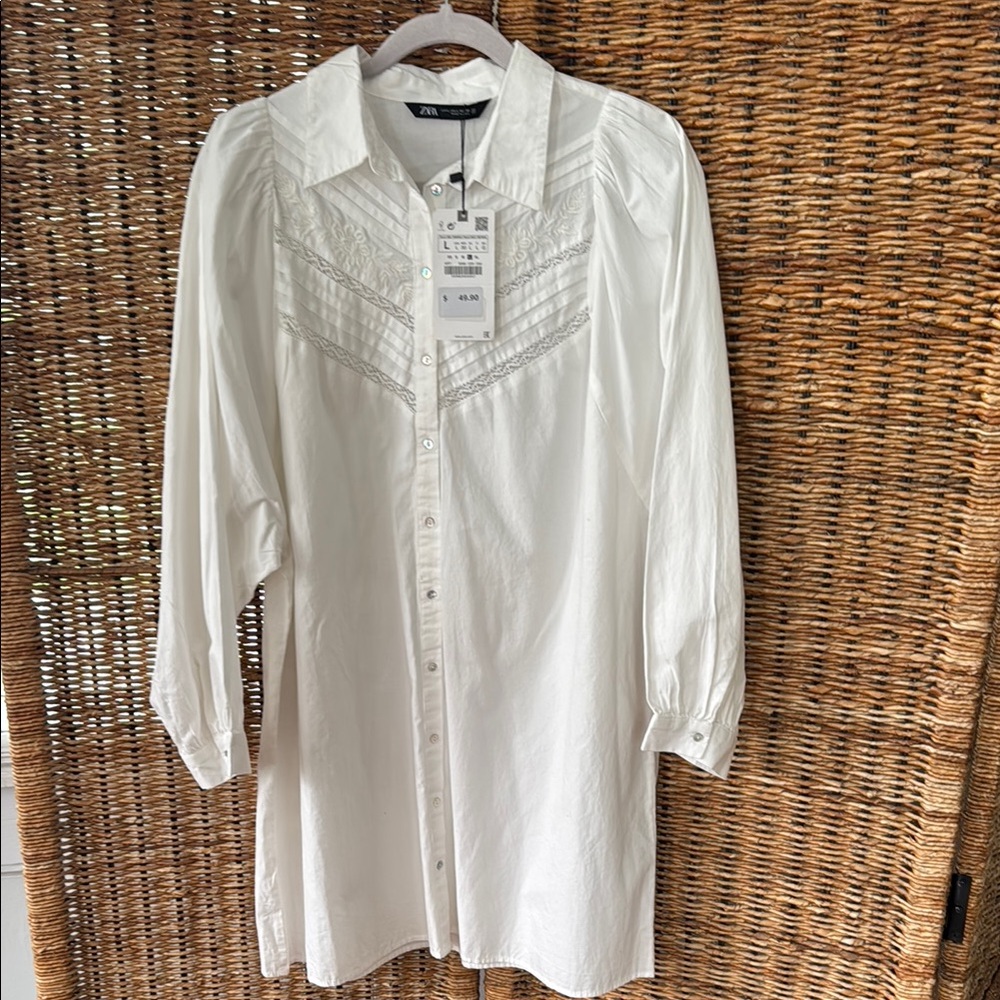 Zara White Casual Button Down Shirt with Pintuck Detail